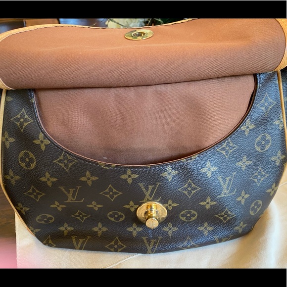 Louis Vuitton Tulum shoulder bag - Picture 11 of 13